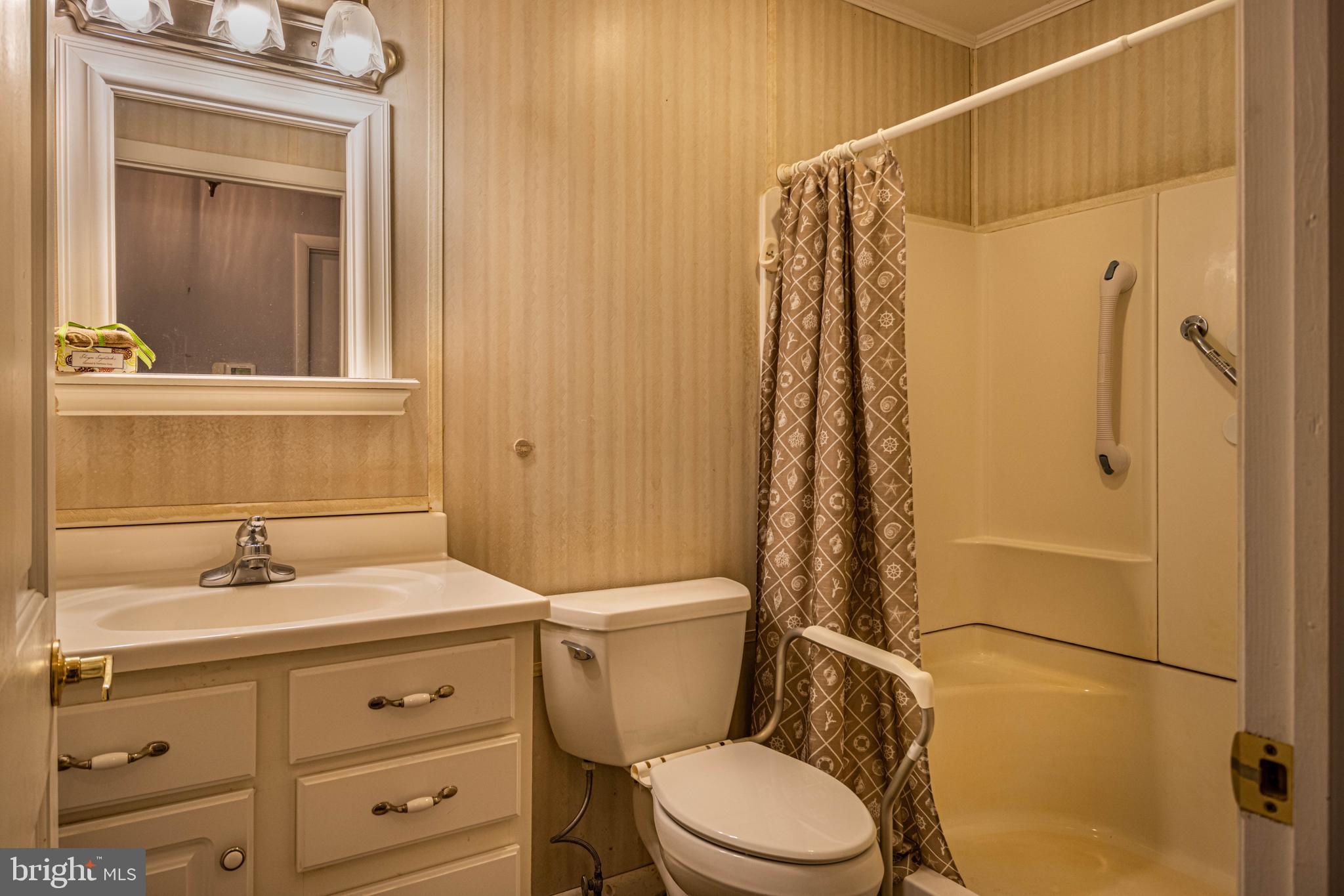 185 Elmtowne Boulevard Hammonton, NJ 08037 - Photo 9 of 10