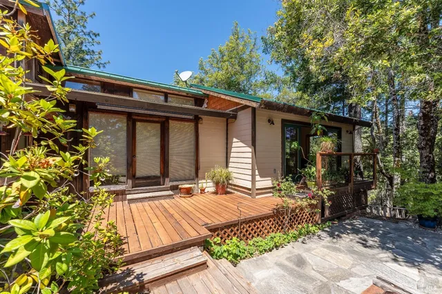 $635,000 | 19155 Scenic Drive, Redwood Valley, CA 95470