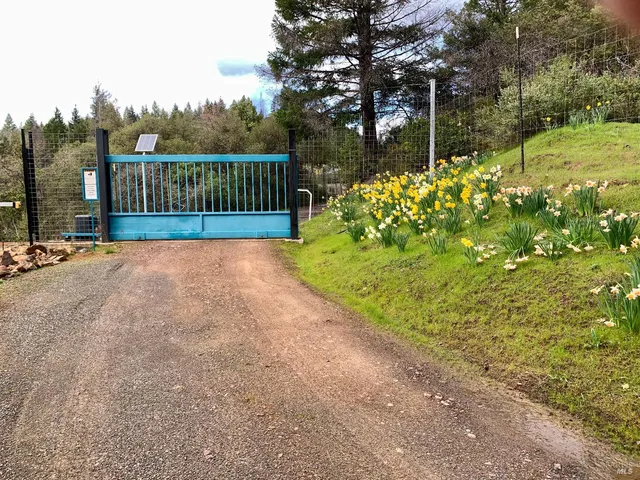 $635,000 | 19155 Scenic Drive, Redwood Valley, CA 95470