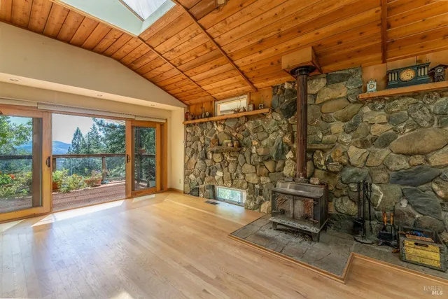 $635,000 | 19155 Scenic Drive, Redwood Valley, CA 95470