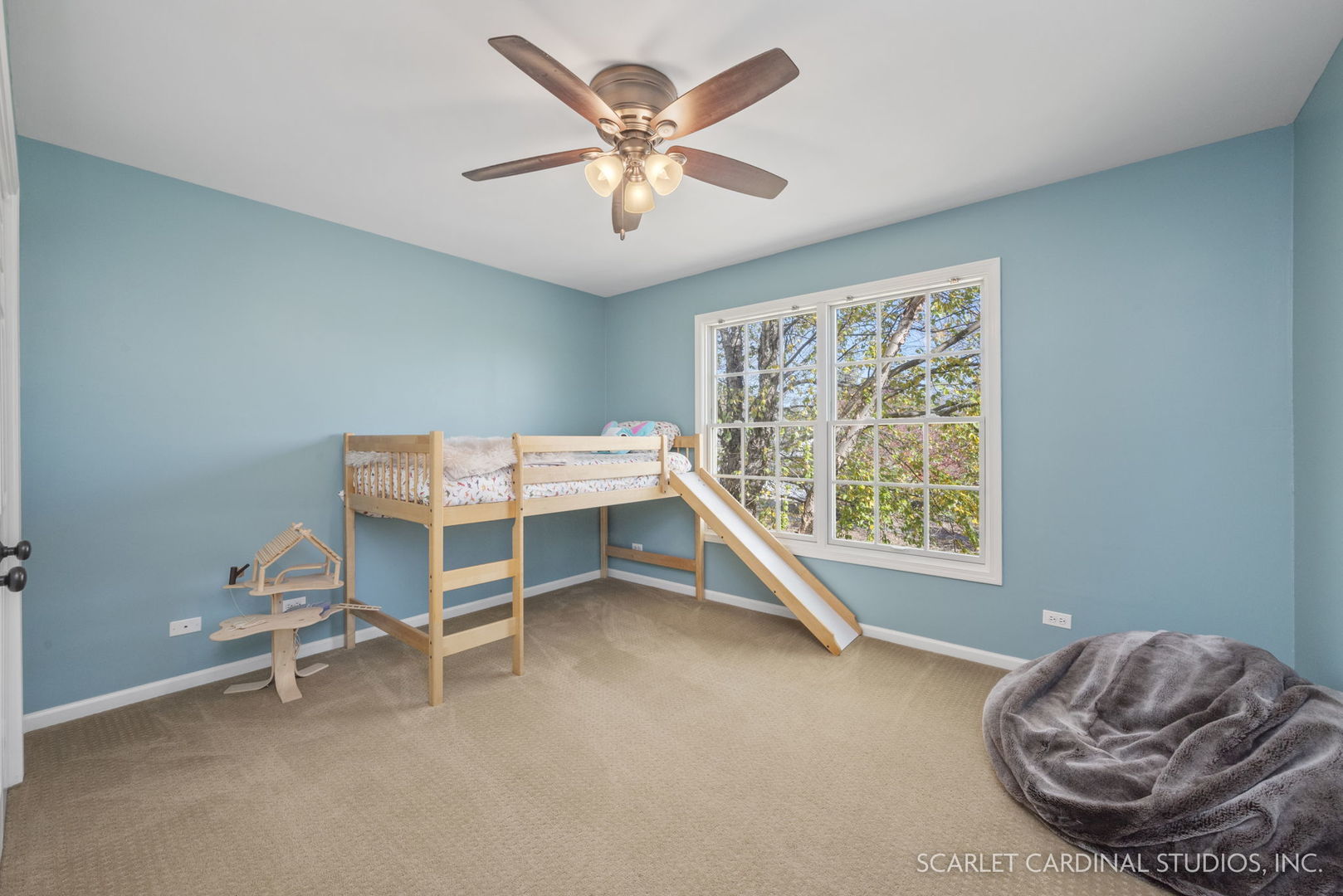 4860 Snapjack Circle Naperville, IL 60564 - Photo 16 of 35 a room with furniture and a window