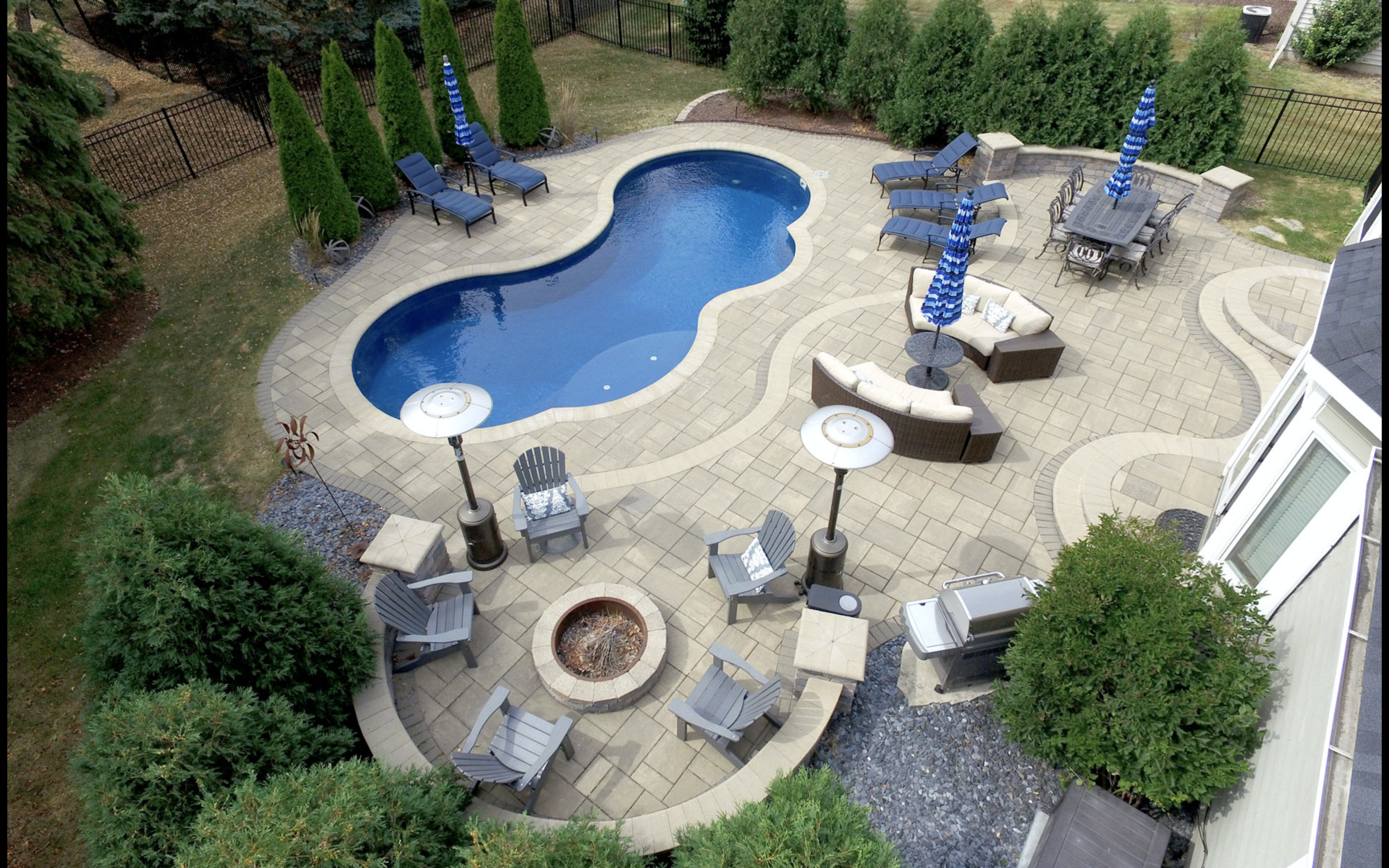 4860 Snapjack Circle Naperville, IL 60564 - Photo 26 of 35 an aerial view of a backyard with table and chairs