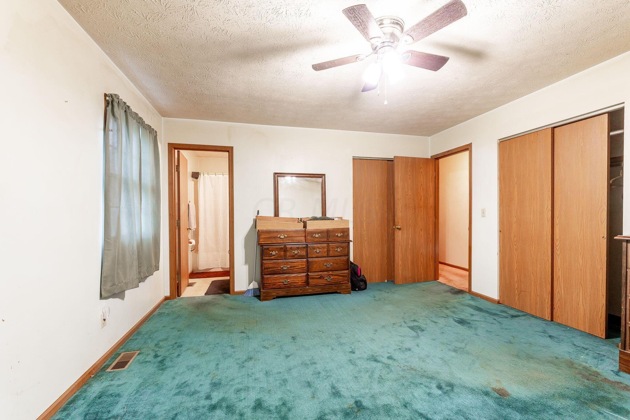 487 Meadow Lane Springfield, OH 45505 - Photo 32 of 58 487 Meadow Ln (Interior)-23