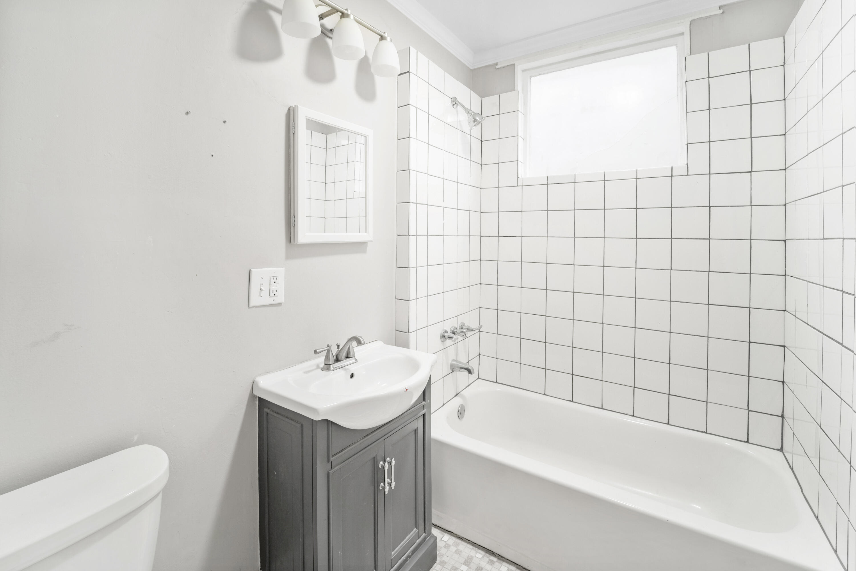320 Broad Street Augusta, GA 30901 - Photo 15 of 48 320A Bathroom