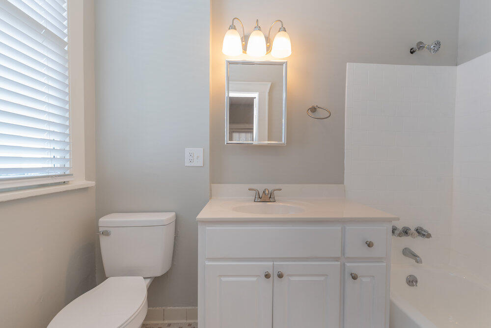 320 Broad Street Augusta, GA 30901 - Photo 45 of 48 322B Bathroom