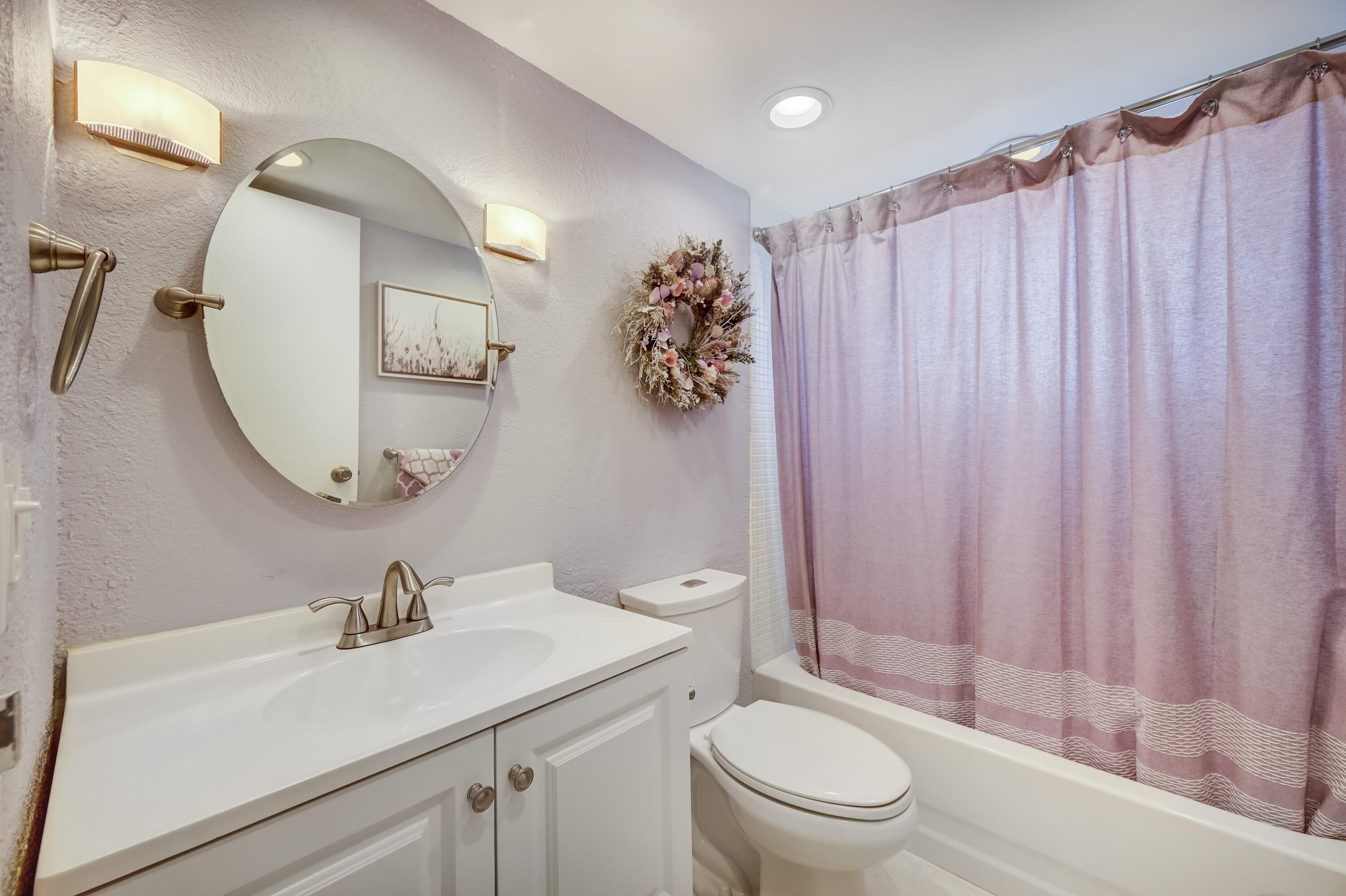 601 Monaco Way, Unit M Delray Beach, FL 33446 - Photo 14 of 31 Bathroom 2 with tub