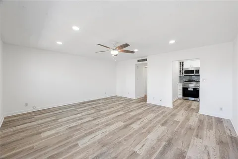 $225,000 | 2840 Northeast 14th Street Causeway, Unit 304A, Pompano Beach, FL 33062