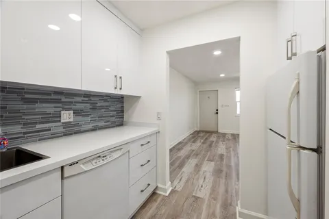 $225,000 | 2840 Northeast 14th Street Causeway, Unit 304A, Pompano Beach, FL 33062