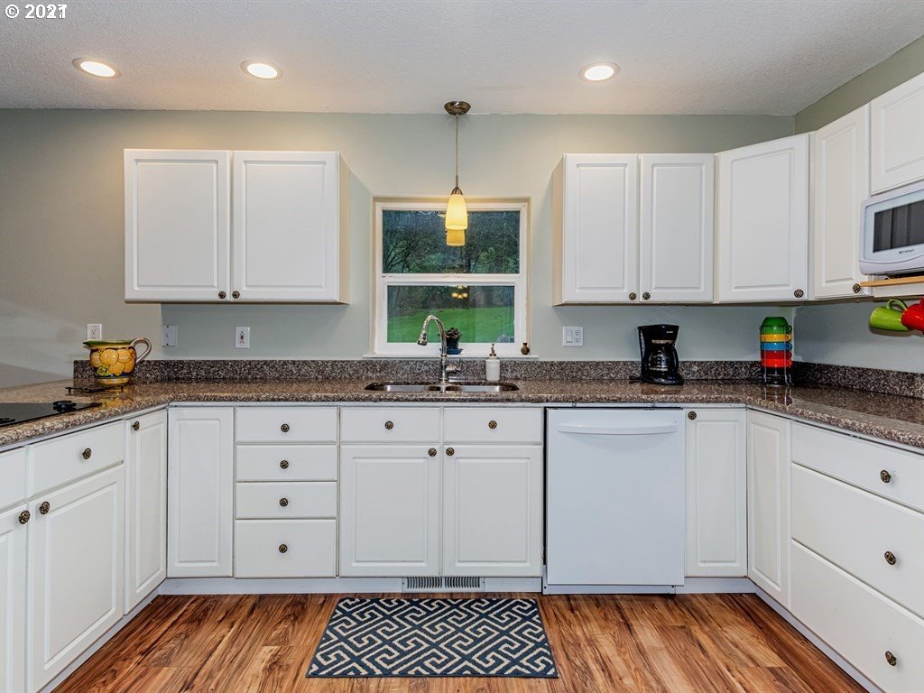 7420 Northeast Ferris Road La Center, WA 98629 - Photo 5 of 31