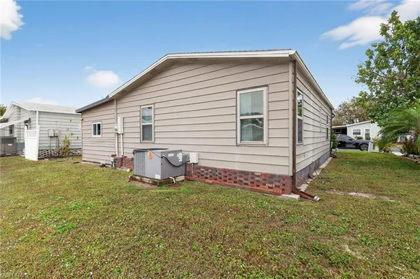 $2,100 | 183 Oceans Boulevard, Unit 183, Naples, FL 34104
