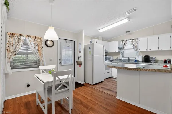 $2,100 | 183 Oceans Boulevard, Unit 183, Naples, FL 34104