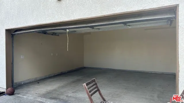 $3,950 | 1161 East 40th Place, Los Angeles, CA 90011