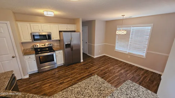 $1,875 | 104 Dorsett Court, Jacksonville, NC 28546