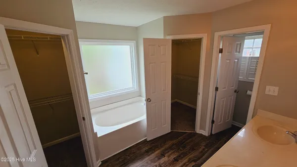 $1,875 | 104 Dorsett Court, Jacksonville, NC 28546