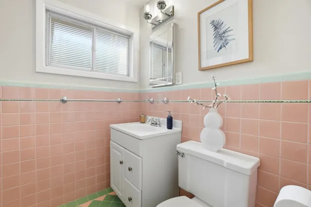 $1,298,000 | 33 Lilac Lane, South San Francisco, CA 94080