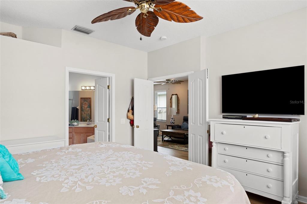8557 Acorn Ridge Court Tampa, FL 33625 - Photo 21 of 48