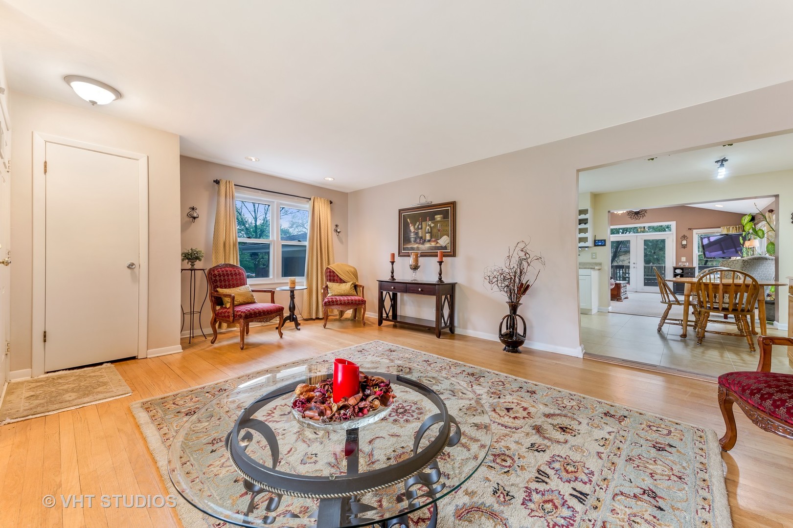 409 East Hillside Road Naperville, IL 60540 - Photo 3 of 15