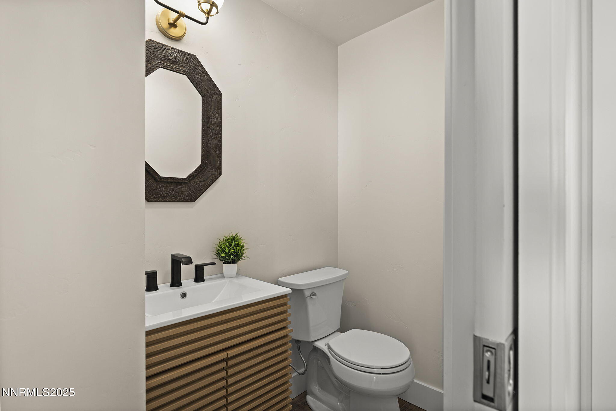 13900 Virginia Foothills Drive Reno, NV 89521 - Photo 14 of 53 11-web-or-mls-_DSC7090