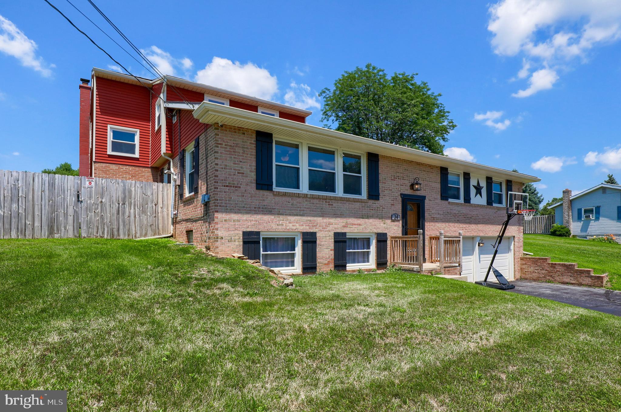34 Miller Road Akron, PA 17501 - Photo 2 of 39 V2