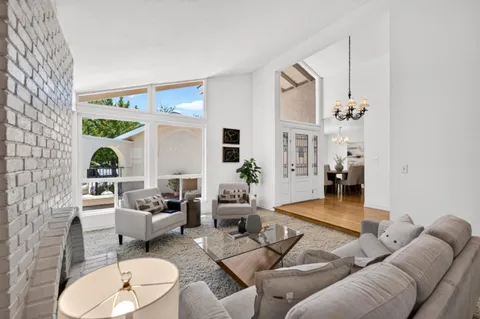 $1,469,000 | 879 El Rio Drive, San Jose, CA 95125