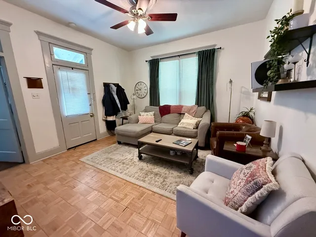 $199,900 | 630 East McCarty Street, Indianapolis, IN 46203