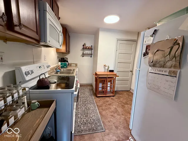 $199,900 | 630 East McCarty Street, Indianapolis, IN 46203