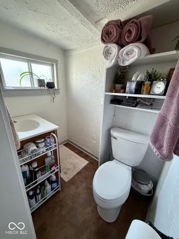 $199,900 | 630 East McCarty Street, Indianapolis, IN 46203