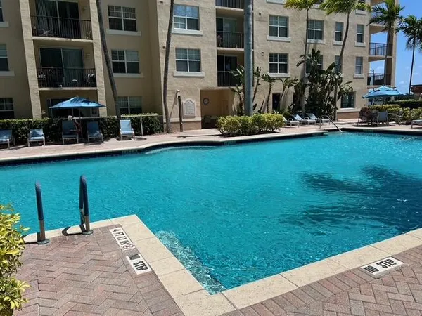 $3,000 | 1805 North Flagler Drive, Unit 112, West Palm Beach, FL 33407