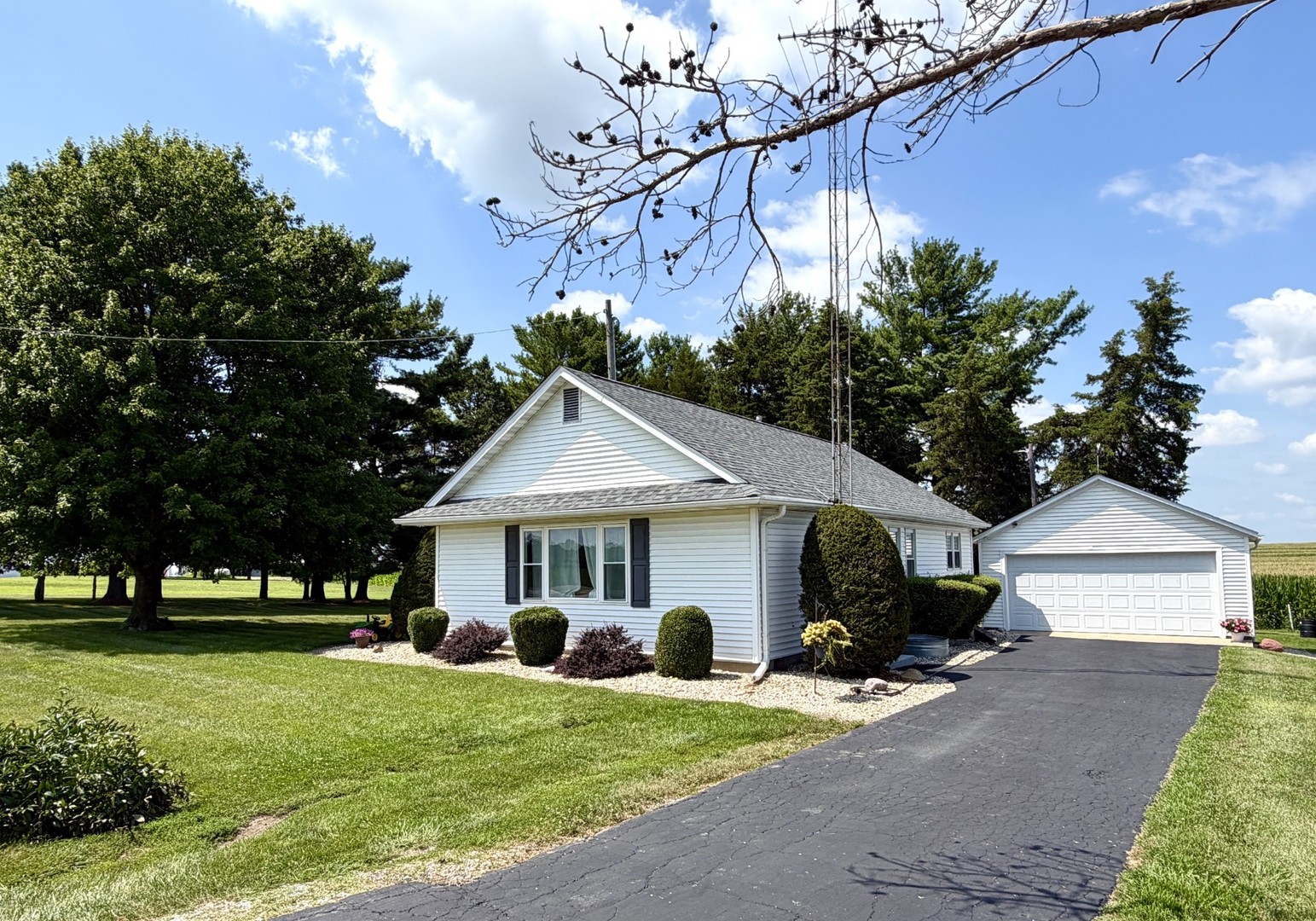 843 North 2401st Road Oglesby, IL 61348 - Photo 1 of 26 Gallery Image 1