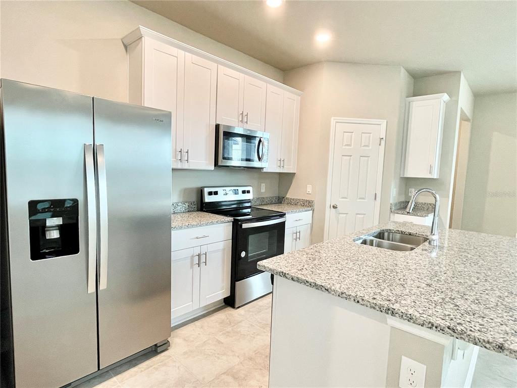332 South Zuni Road St. Cloud, FL 34771 - Photo 8 of 27 Gallery Image 8