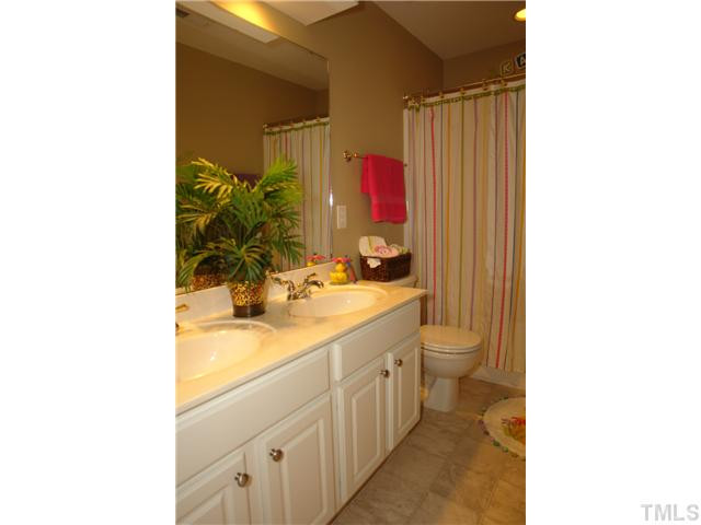 7716 Silver View Lane Raleigh, NC 27613 - Photo 18 of 25 Photo 18