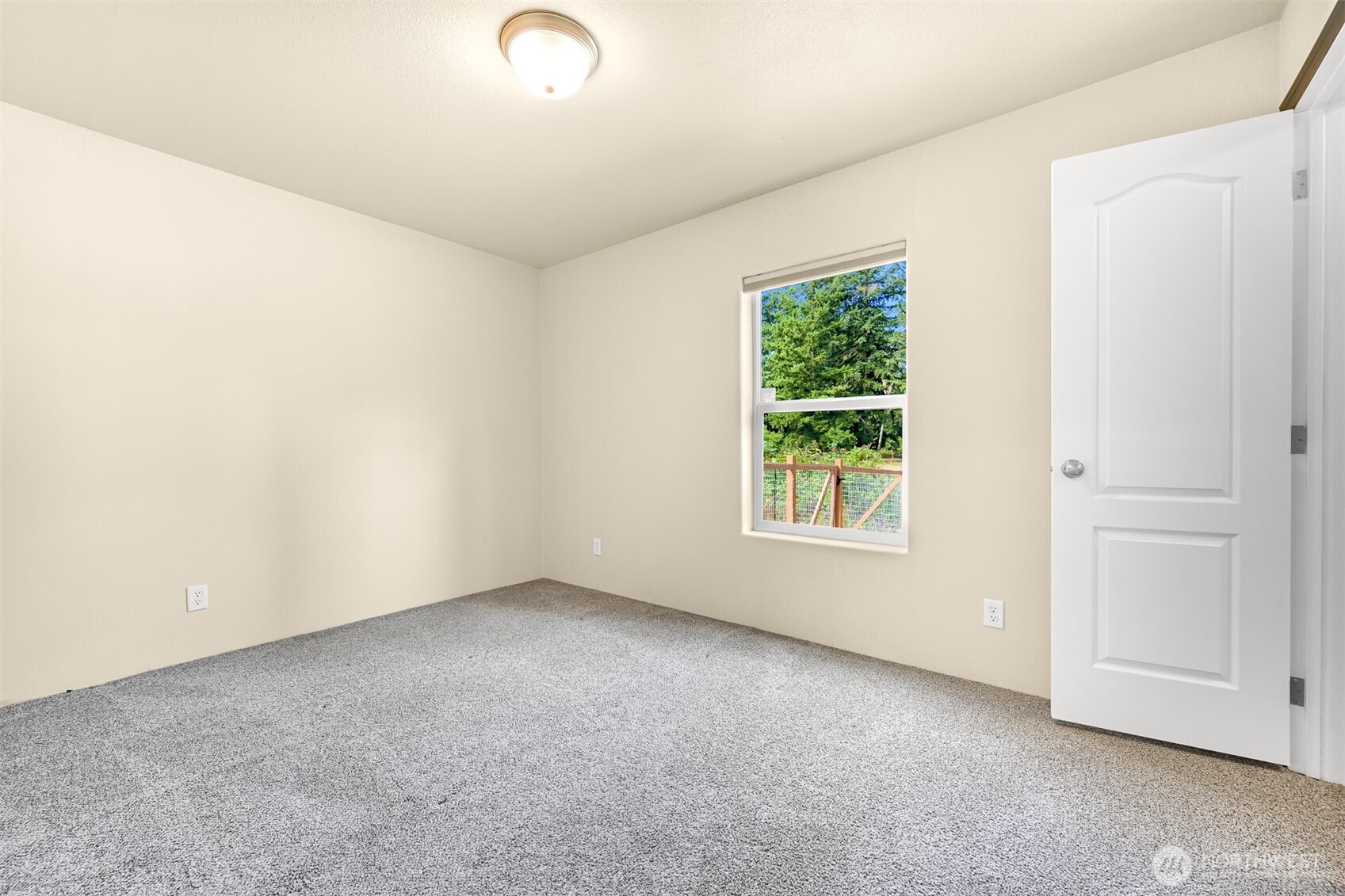 1229 West Axton Road Ferndale, WA 98248 - Photo 25 of 40 an empty room with a window