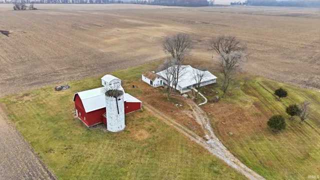 $354,000 | 8311 North 1050th Street West, Royal Center, IN 46978