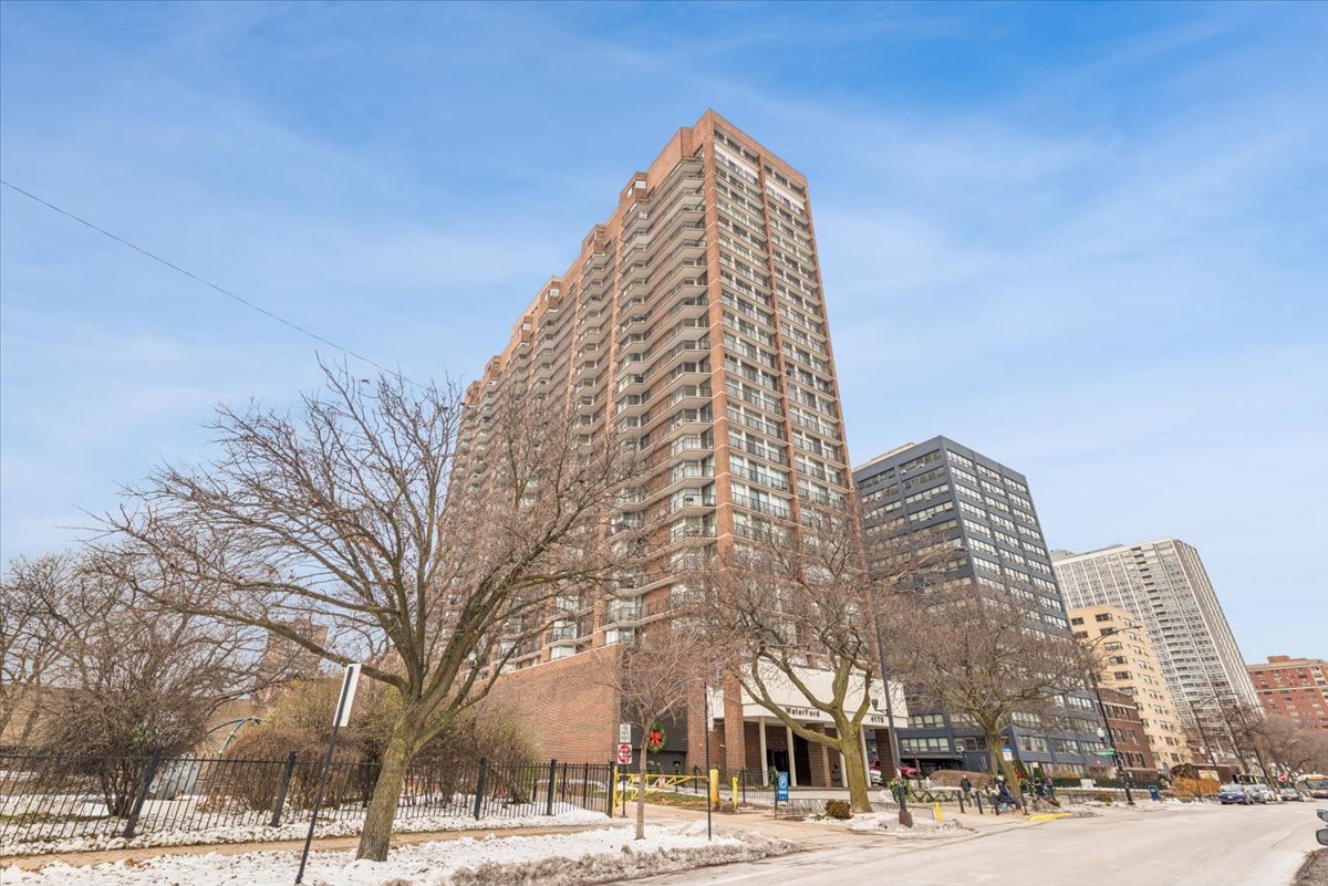 4170 North Marine Drive, Unit 14H Chicago, IL 60613 - Photo 1 of 18
