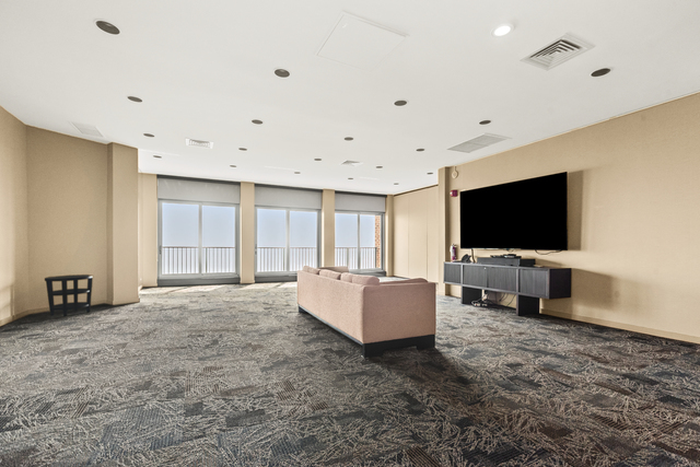 4170 North Marine Drive, Unit 14H Chicago, IL 60613 - Photo 17 of 18