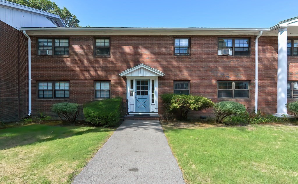 76 Renwick Road, Unit D Wakefield, MA 01880 - Photo 2 of 40