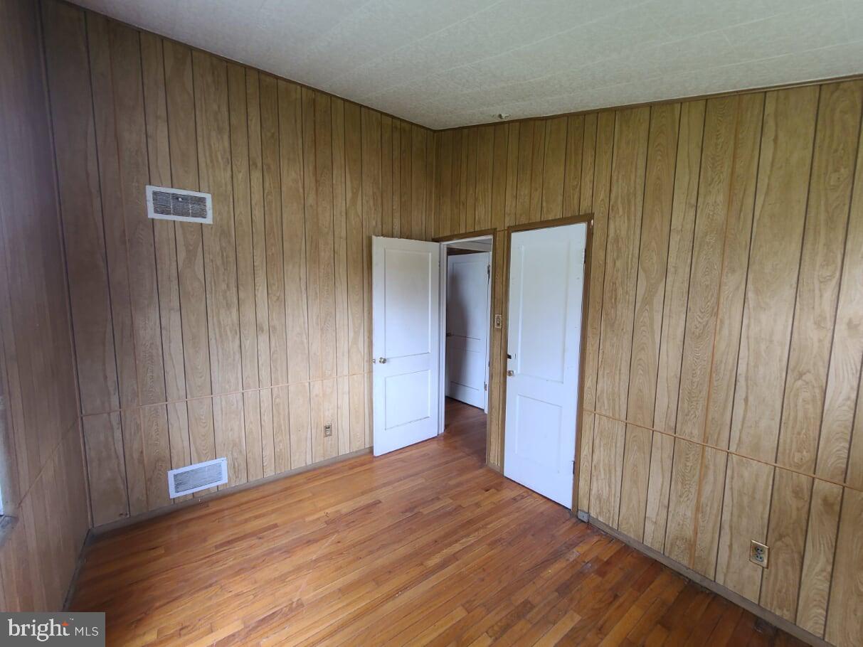 3007 Sollers Point Road Dundalk, MD 21222 - Photo 16 of 21 Interior