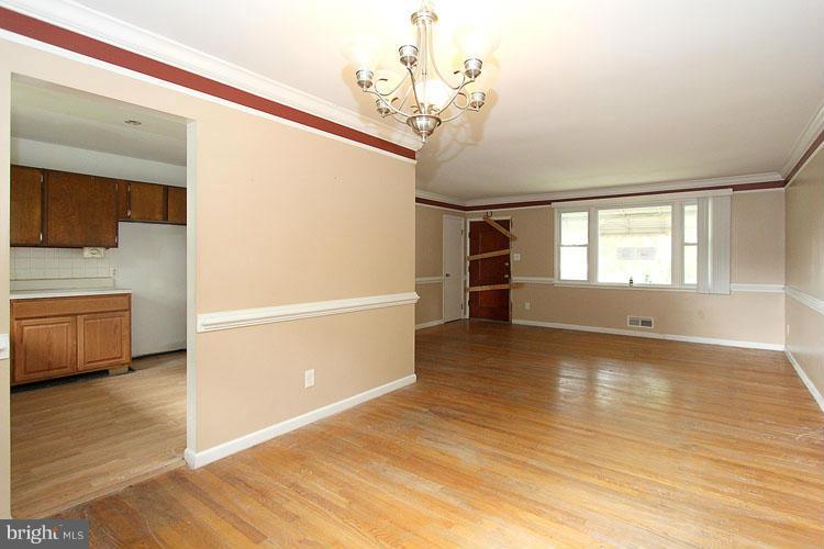 9002 Oxon Hill Road Fort Washington, MD 20744 - Photo 11 of 30 Dining Room