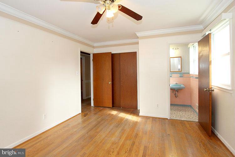 9002 Oxon Hill Road Fort Washington, MD 20744 - Photo 19 of 30 Bedroom