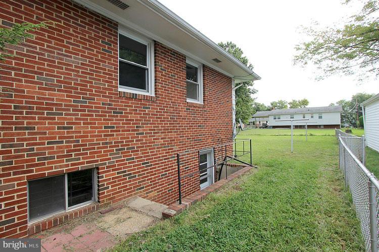 9002 Oxon Hill Road Fort Washington, MD 20744 - Photo 29 of 30 Exterior (Rear)