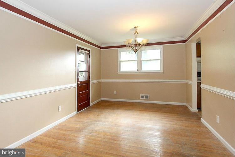 9002 Oxon Hill Road Fort Washington, MD 20744 - Photo 10 of 30 Dining Room