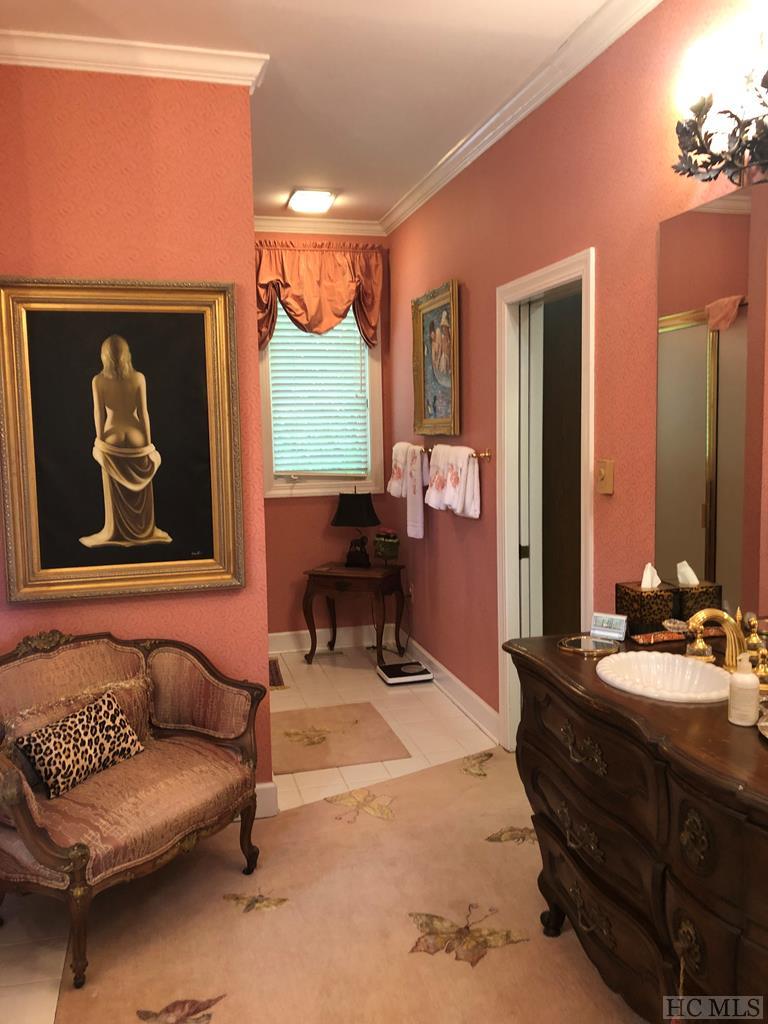 174 Rhododendron Court Sapphire, NC 28774 - Photo 14 of 20 Gallery Image 14
