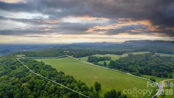 a view of a tennis court
