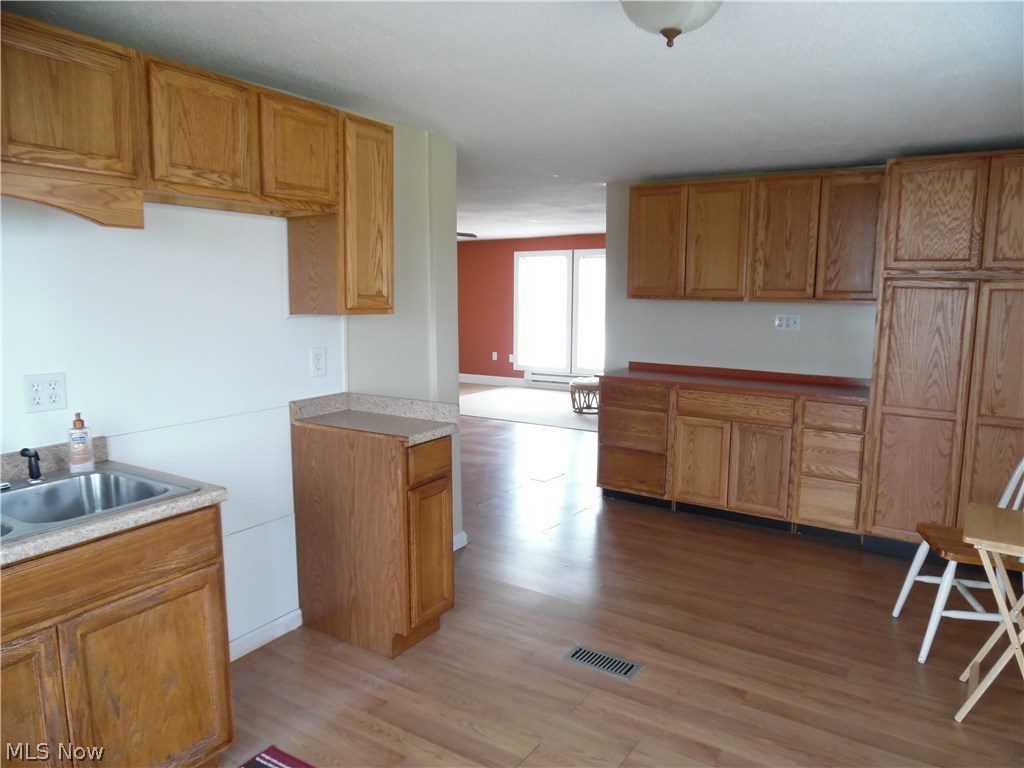 7930 Hayes Road Williamsfield, OH 44093 - Photo 5 of 16 Kitchen