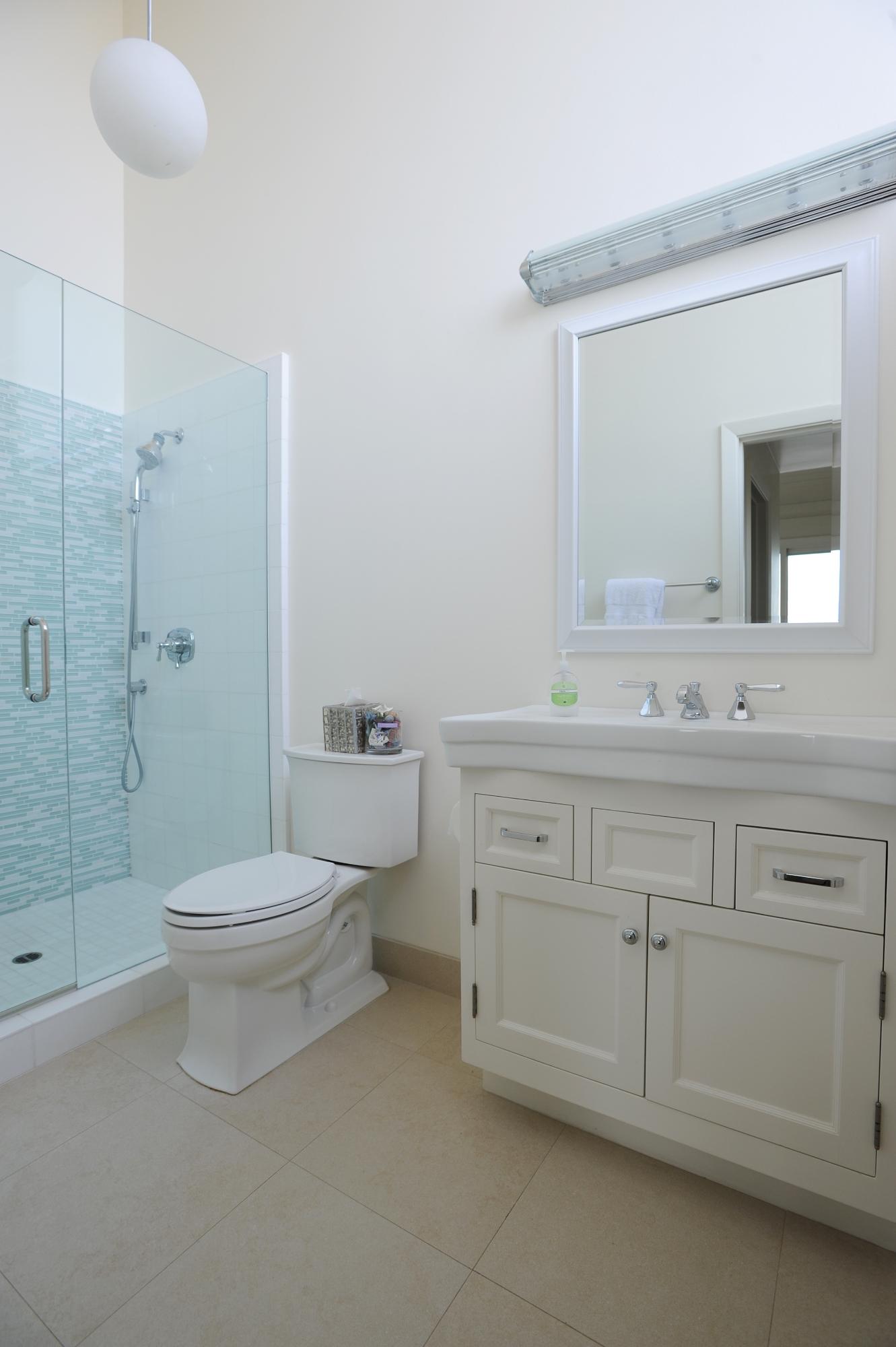 3284 Beach Club Road Carpinteria, CA 93013 - Photo 11 of 17 a bathroom with a sink a toilet and shower