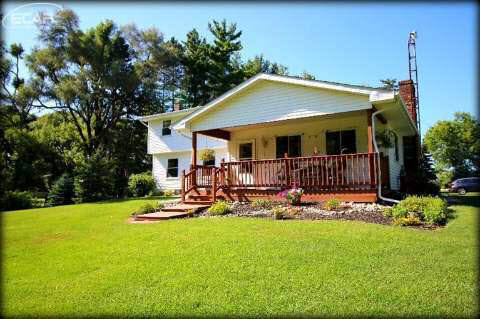 10416 Davison Road Davison, MI 48423 - Photo 31 of 35 20445937-30.JPG