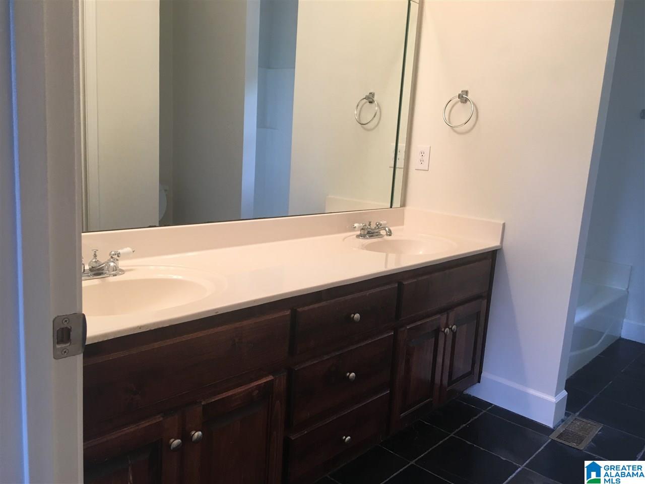 559 South Hillcrest Road Odenville, AL 35120 - Photo 12 of 50