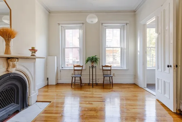 $2,600 | 29 East Concord Street, Unit 2, Boston, MA 02118