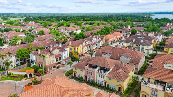 $334,900 | 26 West Oaks Drive, Houston, TX 77058