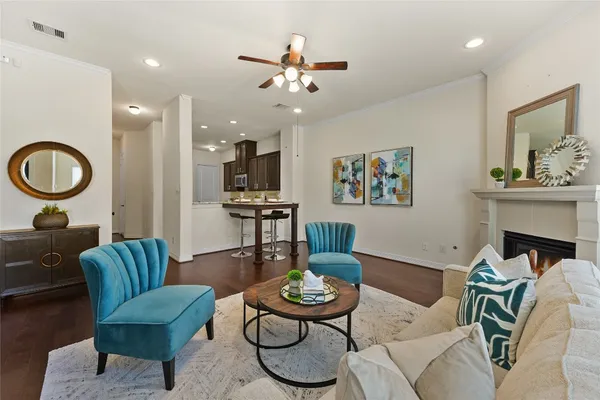 $334,900 | 26 West Oaks Drive, Houston, TX 77058